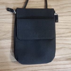 Black U02 Crossbody